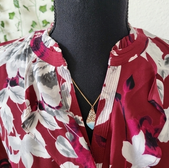 💚HP💚Karl Lagerfeld Paris Floral Pearl Button Down Ruffle Cinched Sleeve Blouse - Picture 5 of 11